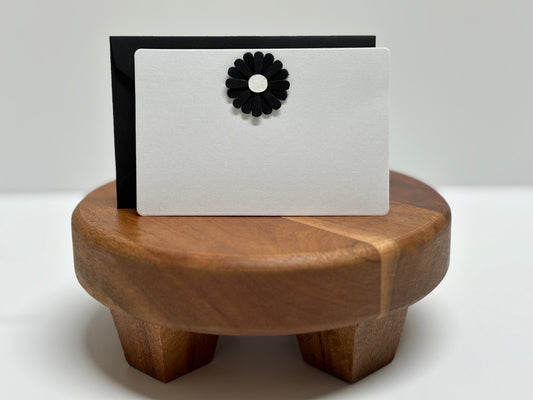Note Black and Black/White Flower